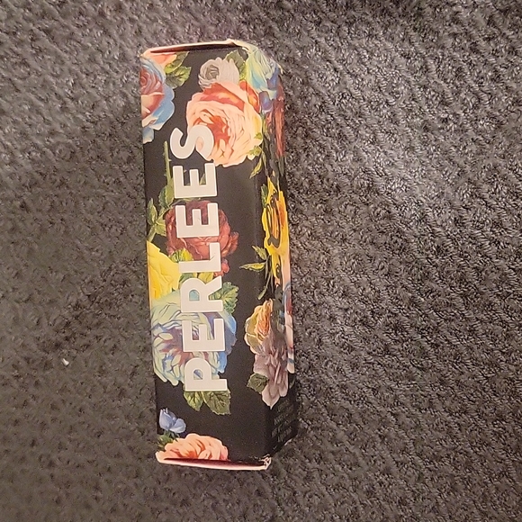 Makeup - Picture 9 of 11